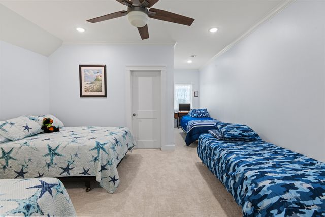 6236 Bayouside Dr, Chauvin, LA 70344