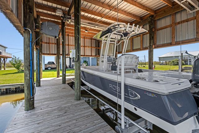 6236 Bayouside Dr, Chauvin, LA 70344