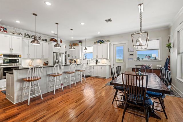 6236 Bayouside Dr, Chauvin, LA 70344