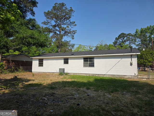 309 E Third Street, Springfield, GA 31329