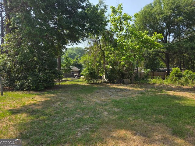 309 E Third Street, Springfield, GA 31329