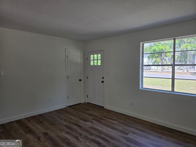 309 E Third Street, Springfield, GA 31329