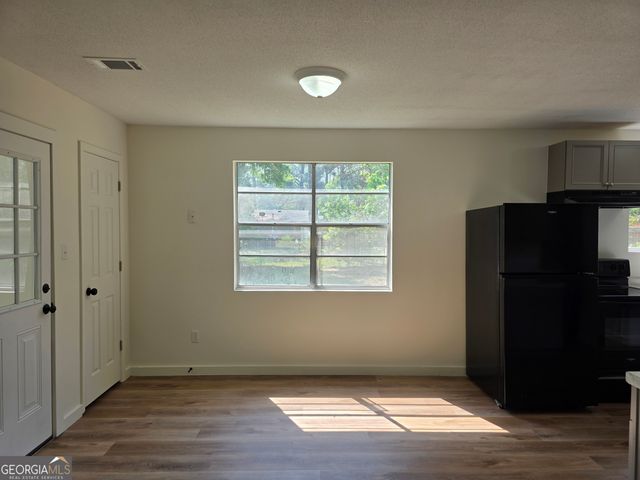 309 E Third Street, Springfield, GA 31329