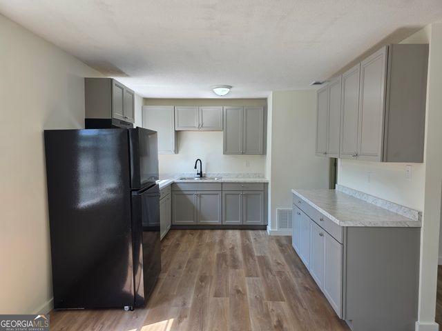 309 E Third Street, Springfield, GA 31329