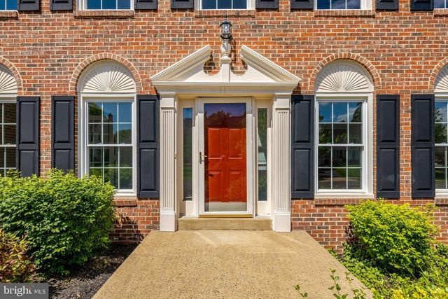 43501 GOLDEN MEADOW CIR, Ashburn, VA 20147