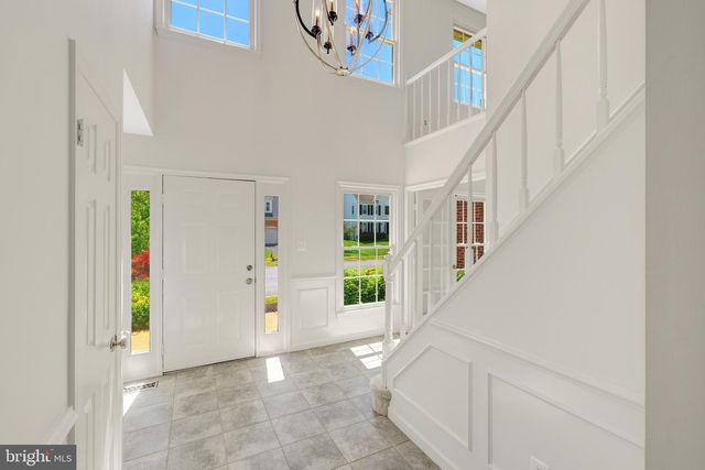 43501 GOLDEN MEADOW CIR, Ashburn, VA 20147