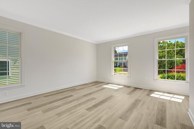 43501 GOLDEN MEADOW CIR, Ashburn, VA 20147