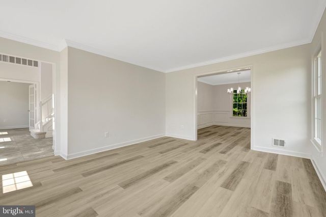 43501 GOLDEN MEADOW CIR, Ashburn, VA 20147