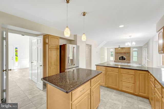 43501 GOLDEN MEADOW CIR, Ashburn, VA 20147
