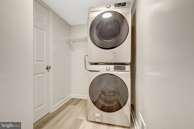 43501 GOLDEN MEADOW CIR, Ashburn, VA 20147