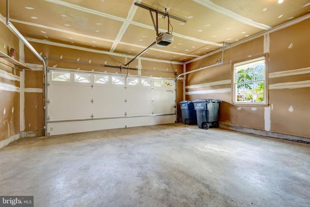 43501 GOLDEN MEADOW CIR, Ashburn, VA 20147