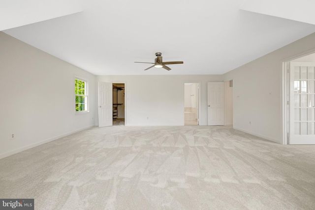 43501 GOLDEN MEADOW CIR, Ashburn, VA 20147