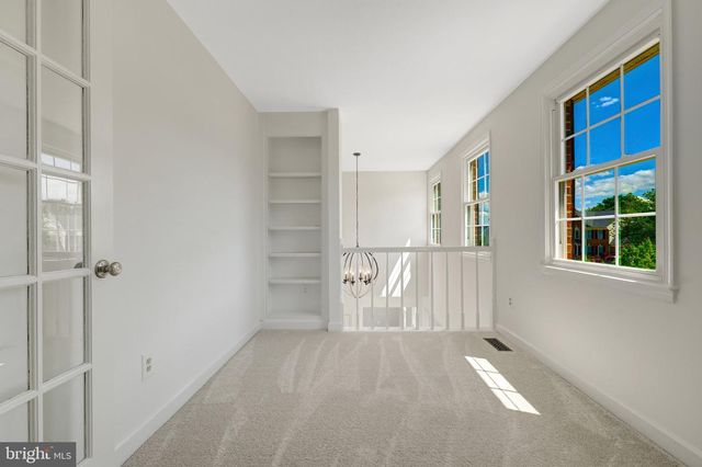 43501 GOLDEN MEADOW CIR, Ashburn, VA 20147