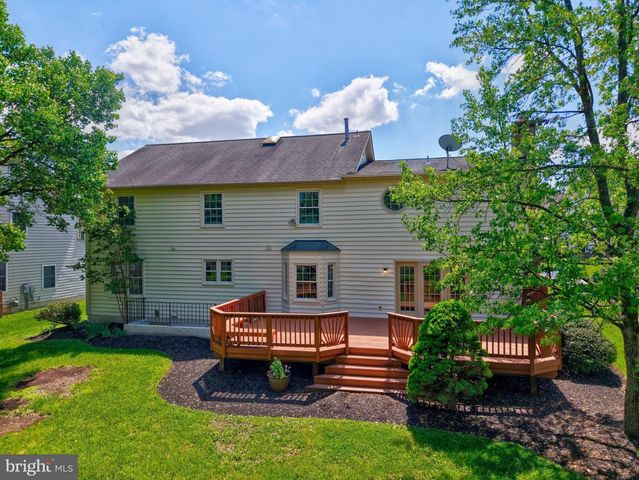 43501 GOLDEN MEADOW CIR, Ashburn, VA 20147