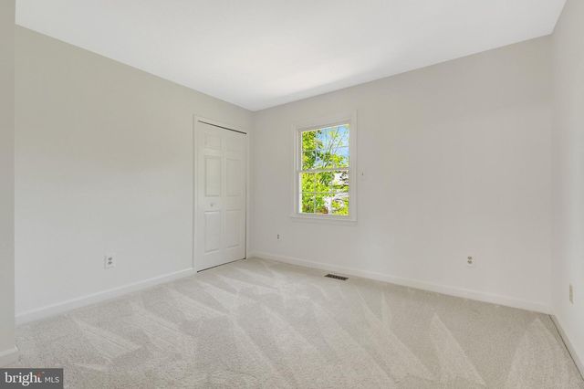 43501 GOLDEN MEADOW CIR, Ashburn, VA 20147