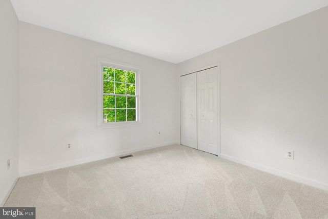 43501 GOLDEN MEADOW CIR, Ashburn, VA 20147