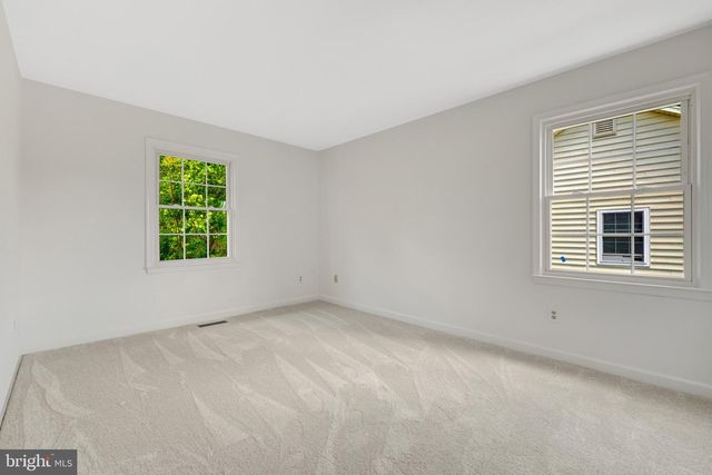43501 GOLDEN MEADOW CIR, Ashburn, VA 20147