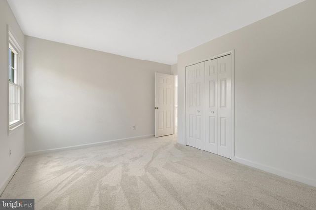 43501 GOLDEN MEADOW CIR, Ashburn, VA 20147