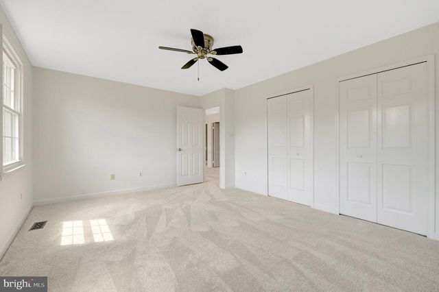 43501 GOLDEN MEADOW CIR, Ashburn, VA 20147
