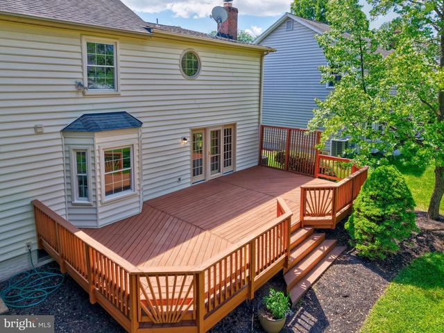 43501 GOLDEN MEADOW CIR, Ashburn, VA 20147