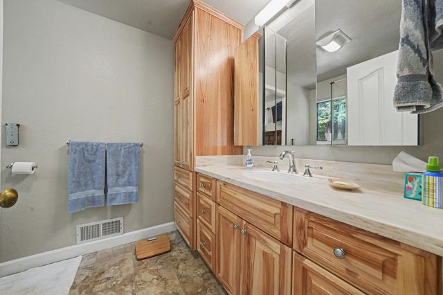 19775 Forest View Cir, Pioneer, CA 95666