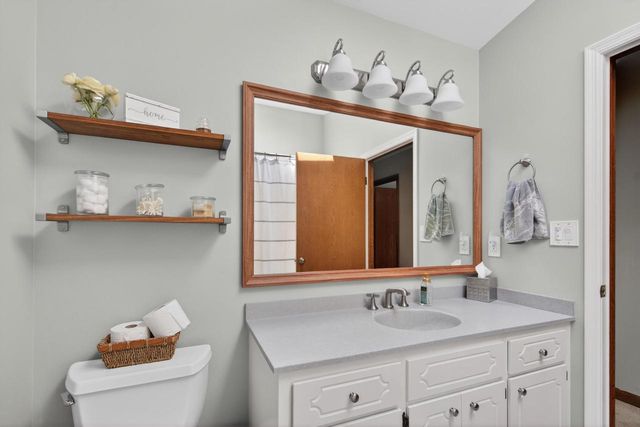 539 Beechwood DRIVE, Cedarburg, WI 53012