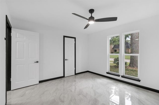 5218 Timber Shade Drive, Kingwood, TX 77345