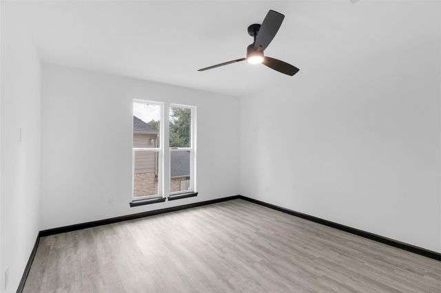 5218 Timber Shade Drive, Kingwood, TX 77345