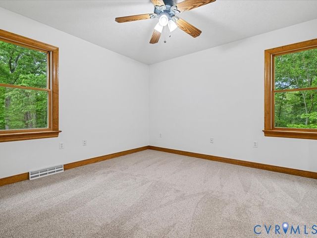 6457 White Oak Ridge Dr, Mechanicsville, VA 23111