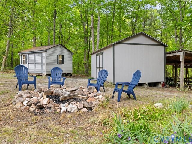 6457 White Oak Ridge Dr, Mechanicsville, VA 23111