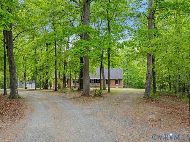 6457 White Oak Ridge Dr, Mechanicsville, VA 23111