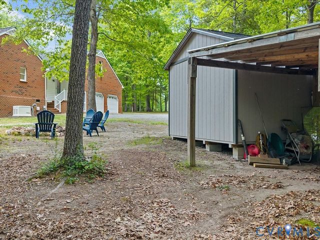 6457 White Oak Ridge Dr, Mechanicsville, VA 23111