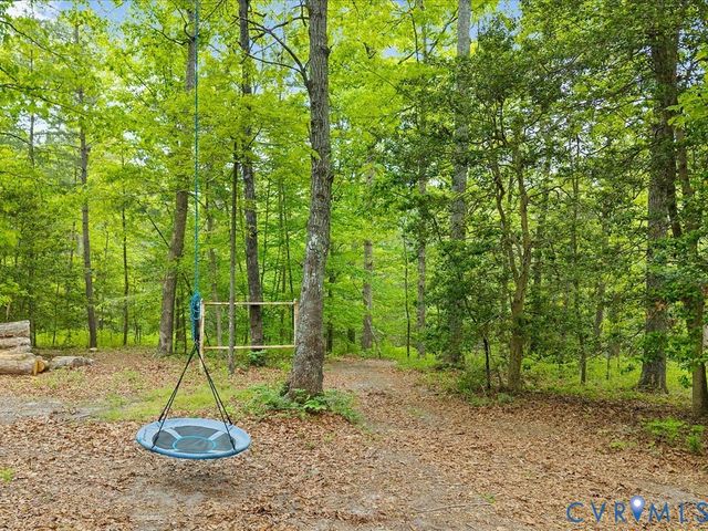 6457 White Oak Ridge Dr, Mechanicsville, VA 23111