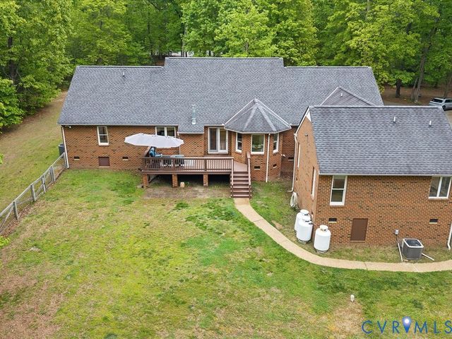 6457 White Oak Ridge Dr, Mechanicsville, VA 23111