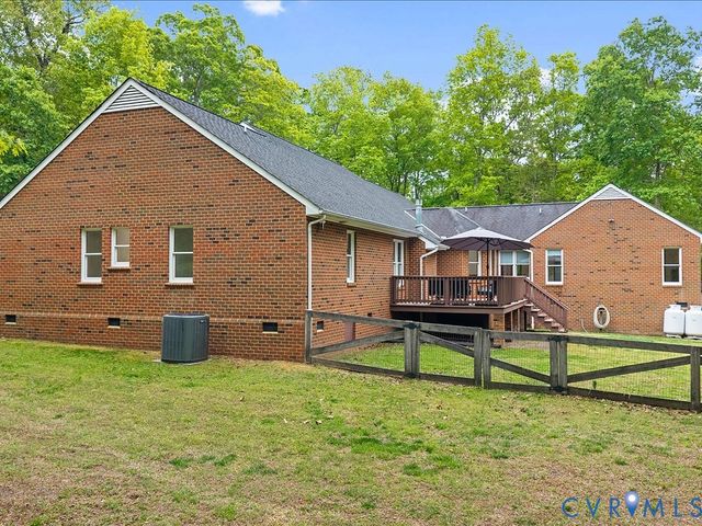 6457 White Oak Ridge Dr, Mechanicsville, VA 23111