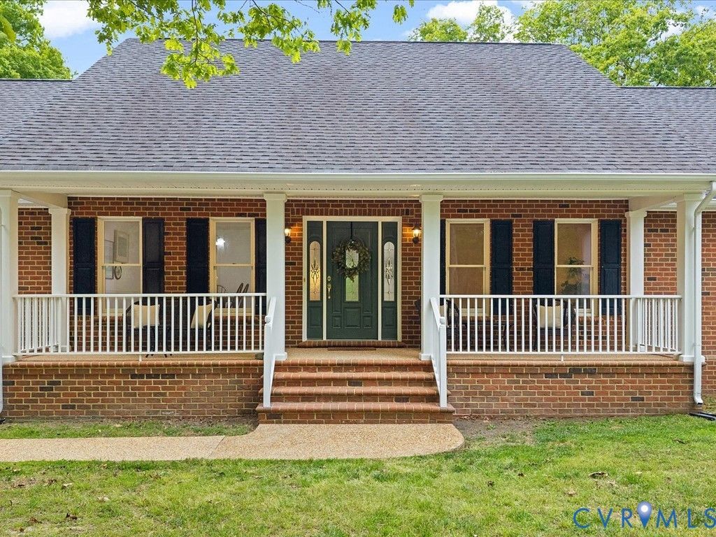 6457 White Oak Ridge Dr, Mechanicsville, VA 23111