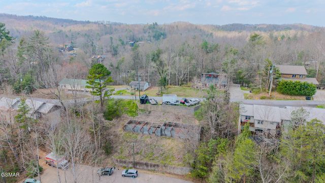 545 Johnson Lane, Gatlinburg, TN 37738
