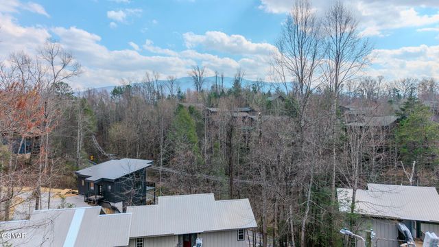 545 Johnson Lane, Gatlinburg, TN 37738