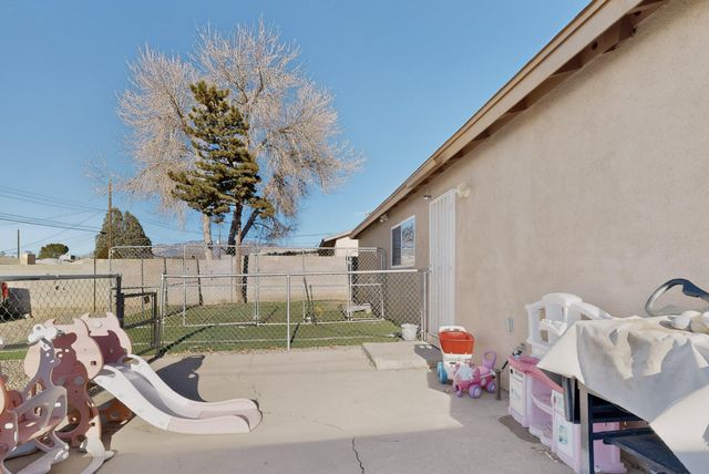 1003 Wade Street NE, Albuquerque, NM 87112