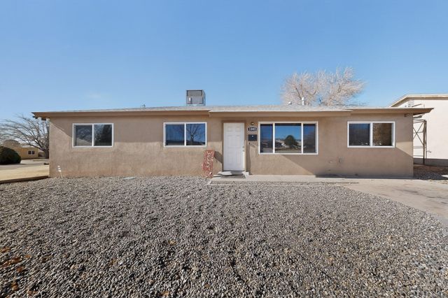 1003 Wade Street NE, Albuquerque, NM 87112