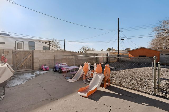 1003 Wade Street NE, Albuquerque, NM 87112