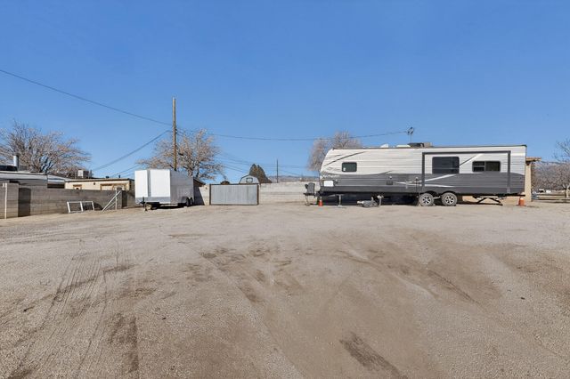 1003 Wade Street NE, Albuquerque, NM 87112