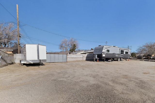 1003 Wade Street NE, Albuquerque, NM 87112