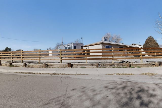 1003 Wade Street NE, Albuquerque, NM 87112