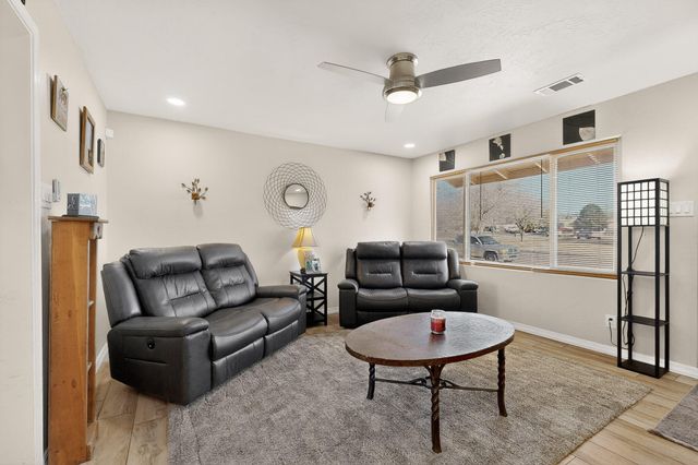 1003 Wade Street NE, Albuquerque, NM 87112