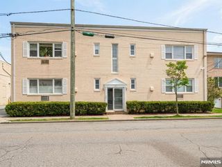 325 1st Street 6, Carlstadt, NJ 07072
