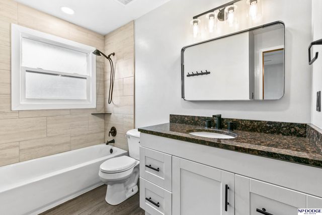 4857 J Street, Omaha, NE 68117