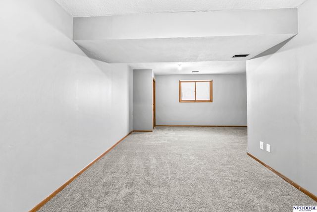 4857 J Street, Omaha, NE 68117