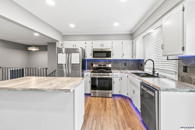 4857 J Street, Omaha, NE 68117