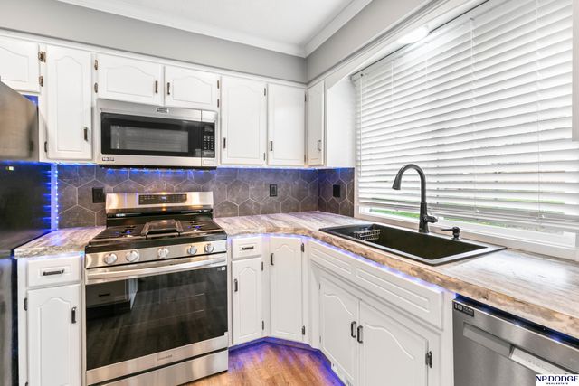 4857 J Street, Omaha, NE 68117